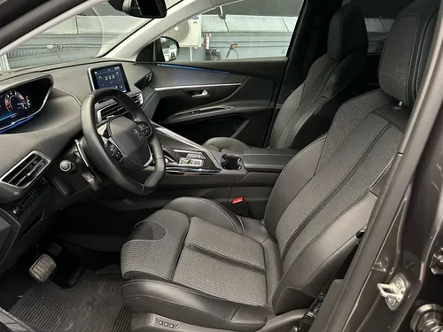 Peugeot 5008 Allure Pack 7 Pasajeros Aut 2023