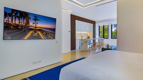 Pier 57 Unit 211