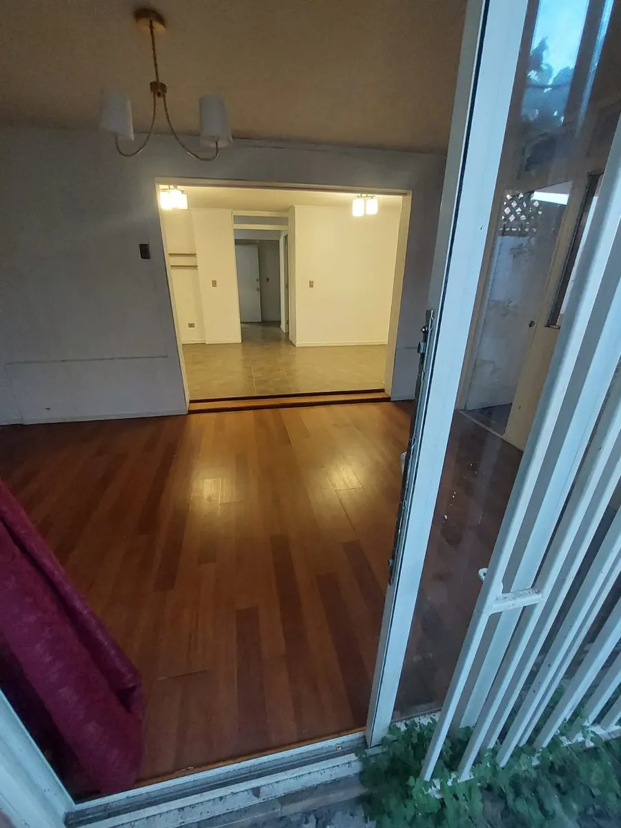 Imagen 4 de 20 de Amplia Casa 3 Dormitorios, 2 Baños Living-comedor Separados