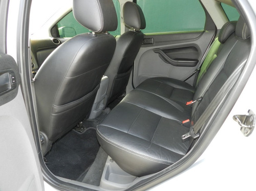 Imagem 11 de 15 de Ford Focus 2.0 Glx Sedan 16v
