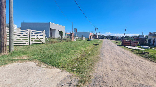 Imagen 3 de 9 de Dos Terrenos De 10x40 Cada Uno Y Construcción