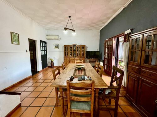 Suipacha 2800 - Casa De 3 Dormitorios En Venta Con Pileta - Rosario, Parque Casado
