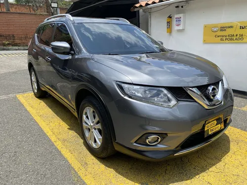 Nissan X-Trail 7 puestos 2.5 Advance 4x2