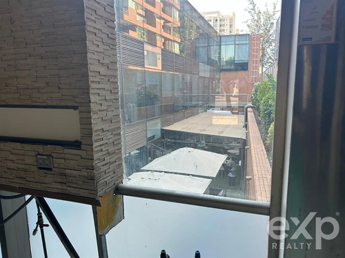 Local Comercial En Arriendo En Las Condes En Primer Piso