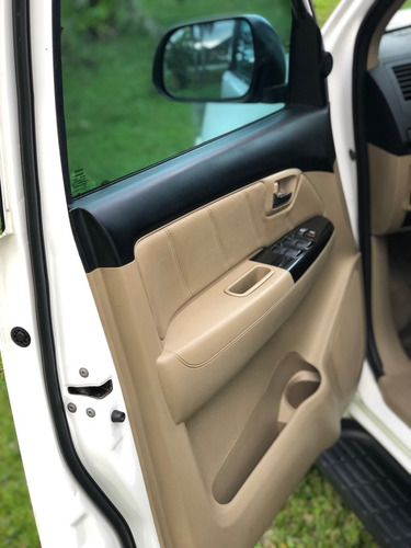 Imagem 7 de 10 de Toyota Hilux Sw4 Srv 2015 3.0 4x4 Automática