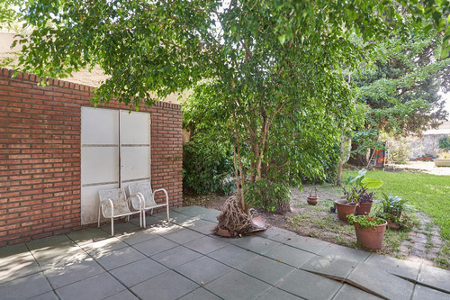 Retasada- Venta- Casa En Bv. Avellaneda Al 400