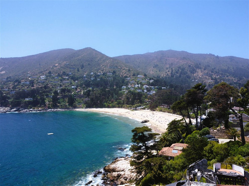 Casa En Un Sitio Único A Pasos De La Playa De Zapallar