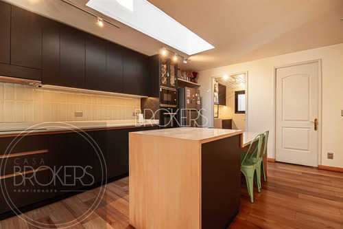 Casa En Venta De 4 Dorm. En Lo Barnechea