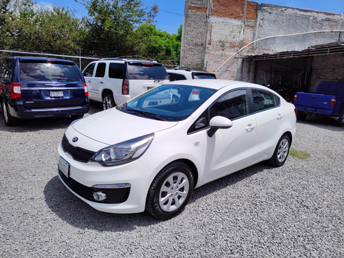 Imagen 4 de 12 de Kia Rio 2017 1.6 Lx Sedan Mt