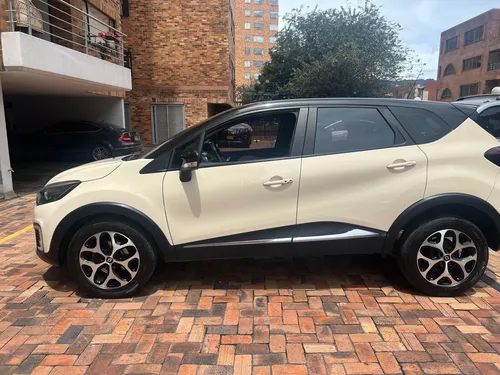 Renault Captur 2.0 Intens Automática