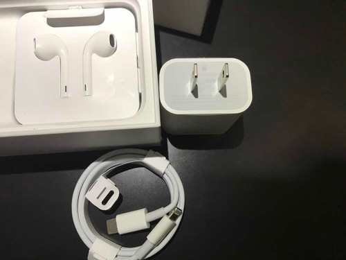 Imagen 2 de 2 de Cargador + Earpods O Audifonos De iPhone 11 Pro Original