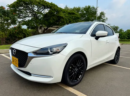 Mazda 2 1.5 Grand Touring Lx blindaje 2