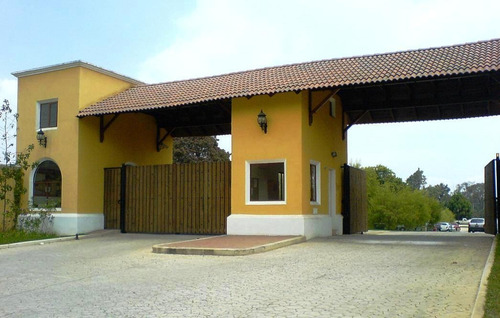 Imagen 25 de 30 de Vendo Hermosa Casa, Ubicada En Sector Preferencial De Alta Plusvalia Y Seguridad, Excelente Condiciones Rodeada De Naturaleza