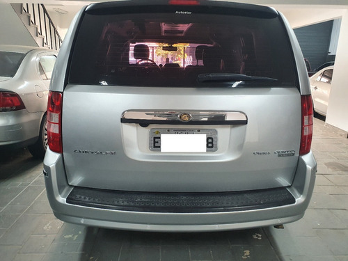Imagem 2 de 10 de Chrysler Town Country Limited 2009 Prata