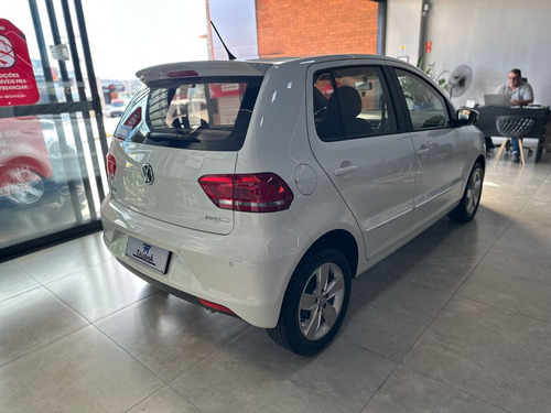 Volkswagen Fox 1.6 Comfortline Total Flex I-motion 5p