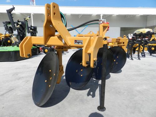 Imagen 6 de 12 de Arado Agricola 4 Discos Hidraulico Marca Kimball P Tractor