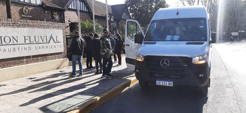 Buses Y Combis Para Viajes Y Turismo