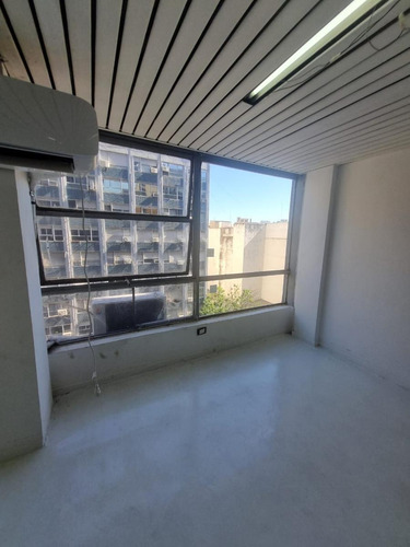 Oficina Venta Monserrat Impecable Al Frente