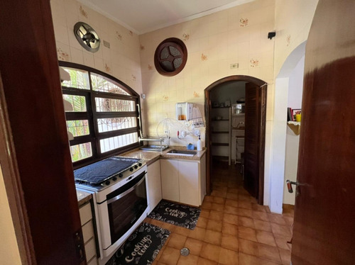 Imagem 3 de 11 de Hl-255 Casa Com 4 Quartos E Área De Lazer Completa.
