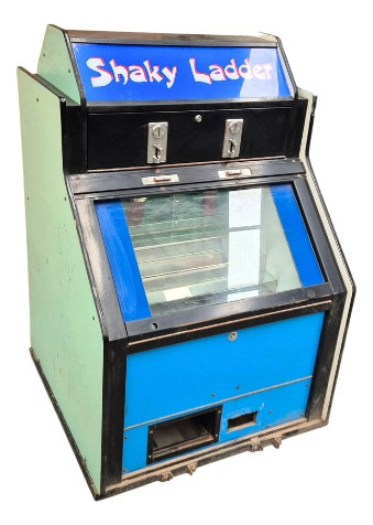 Cascada De Fichas Simple. Máquina, Juego, Monedas. Tecnogame