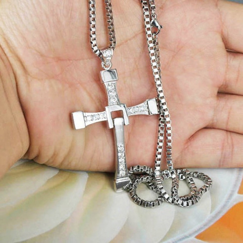 Colar Velozes E Furiosos Dom Toretto Cruz + Corrente 70 Cm Cor Prata