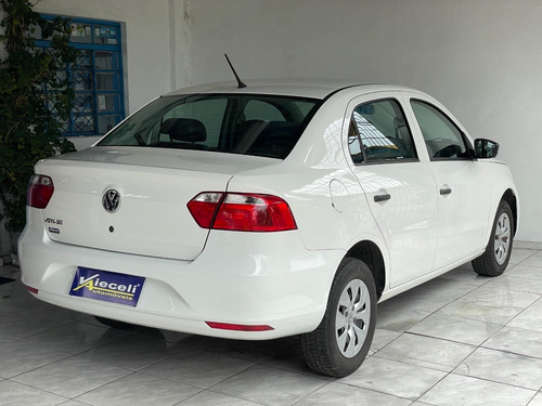 Imagem 5 de 9 de Vw Volkswagen Voyage 1.0 8v Tredline 2015