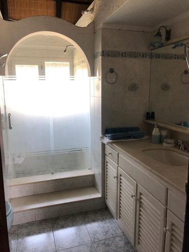 Imagen 19 de 24 de Casa Punta Del Este Lugano Con Piscina Climatizada- Blancanieves