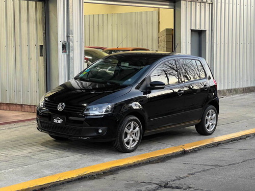 Imagen 1 de 16 de Volkswagen Fox 1.6 Trendline 5ptas /// 2013 - 88.000km