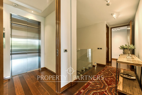 Moderno Departamento En La Dehesa Central Con Terr...