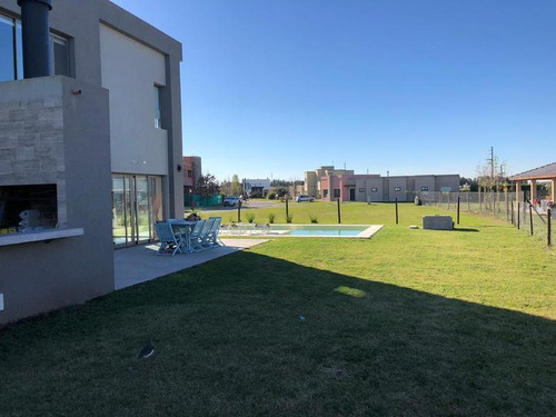 Imagen 4 de 26 de Casa - La Horqueta De Echeverría