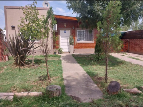 Casa 3 Ambientes Con Galeria, Piscina Y Parrilla Fronteras