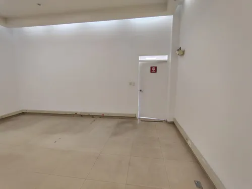 Local En Venta En San José De Bavaria. Cod V120142