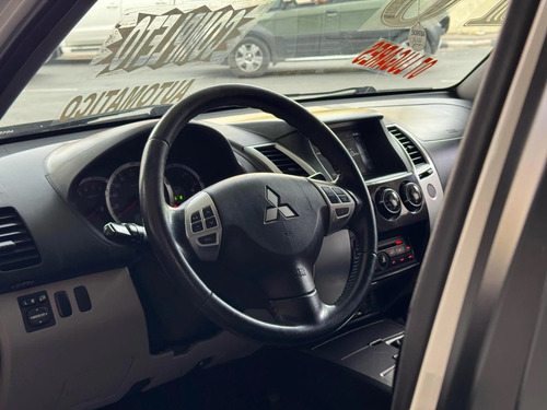 Mitsubishi Pajero 3.5 HPE 4X4 7 LUGARES V6 24V FLEX 4P AUTOMÁTICO
