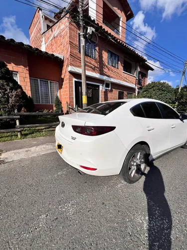 Mazda 3 2.0 Prime