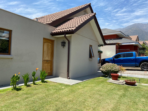 Hermosa Y Amplia Casa En Alto Macul: Lista Para Habitar