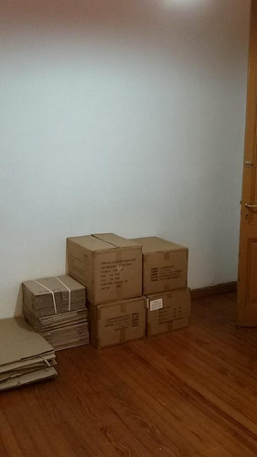 Imagen 9 de 14 de 2 Amb. Monserrat, Moreno 2200. Casa Romana, Buen Estado