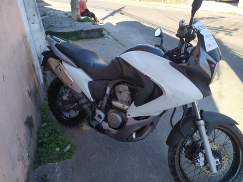 Imagem 2 de 3 de Honda Transalp 700