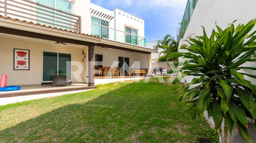 Casa En Venta En Temixco, Morelos