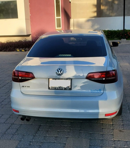Imagen 4 de 5 de Volkswagen Jetta 2017 2.0 Tiptronic At