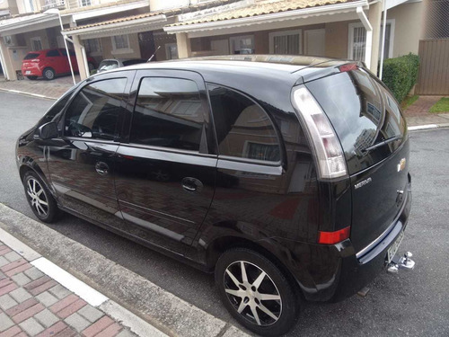 Meriva Premium 1.8 Easytronic Flex Preto