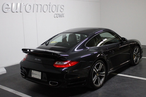 Imagen 3 de 12 de Porsche Turbo 2011