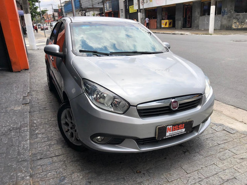 Fiat Grand Siena 1.6 16v Essence Flex Dualogic 4p