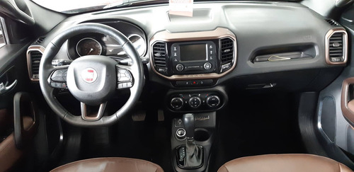 Imagem 4 de 13 de Fiat Toro 2.0 16v Turbo Diesel Volcano 4wd At9