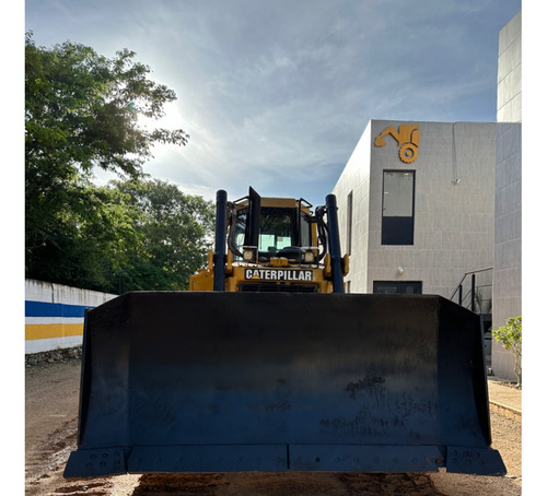 Tractor Bulldozer D6t 2010