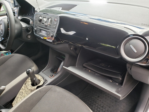 Volkswagen Up! 2014 1.0 High Up! 75cv 5 P