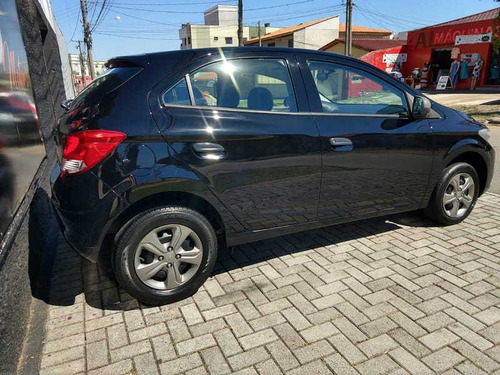 Imagem 11 de 15 de Chevrolet Onix 1.0 Mpfi Ls 8v Flex 4p Manual 2015