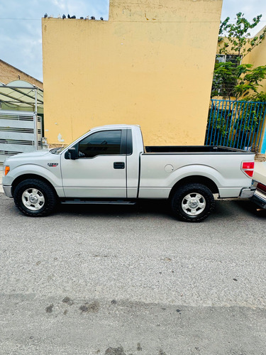 Ford Lobo 5.0l XLT cabina sencilla 4x2