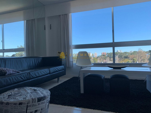 Apartamento En Excelente Ubicación - Ref: 4030
