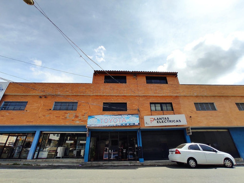 Raiza Suarez Vende Edificio Comercial En Pleno Centro Este De Barquisimeto, Con Espacio Funcional, Calidad Y Confort En Un Solo Lugar, Un Total De Construcción Aproximado De 300 Mts2, 2 3  2  4 1 1  1