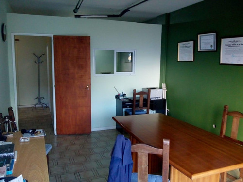 Imagen 3 de 6 de Oficina En Alquiler Y Venta En La Plata Calle 8 E/ 48 Y 49 Dacal Bienes Raices